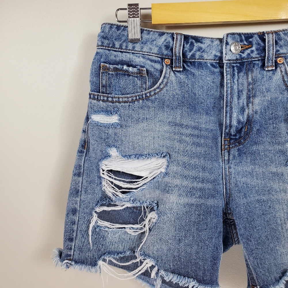 Wild Fable Size 4 Distressed Ripped High Rise Denim Short - Picture 4 of 11